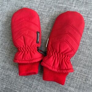 Kids red snow mittens